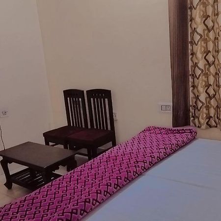 סוואי מדופור Tiger Guest House מראה חיצוני תמונה
