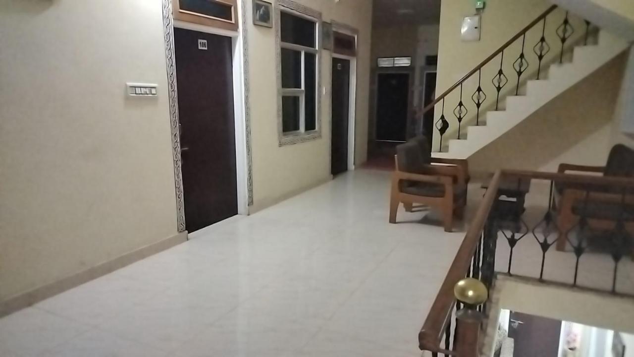 סוואי מדופור Tiger Guest House מראה חיצוני תמונה