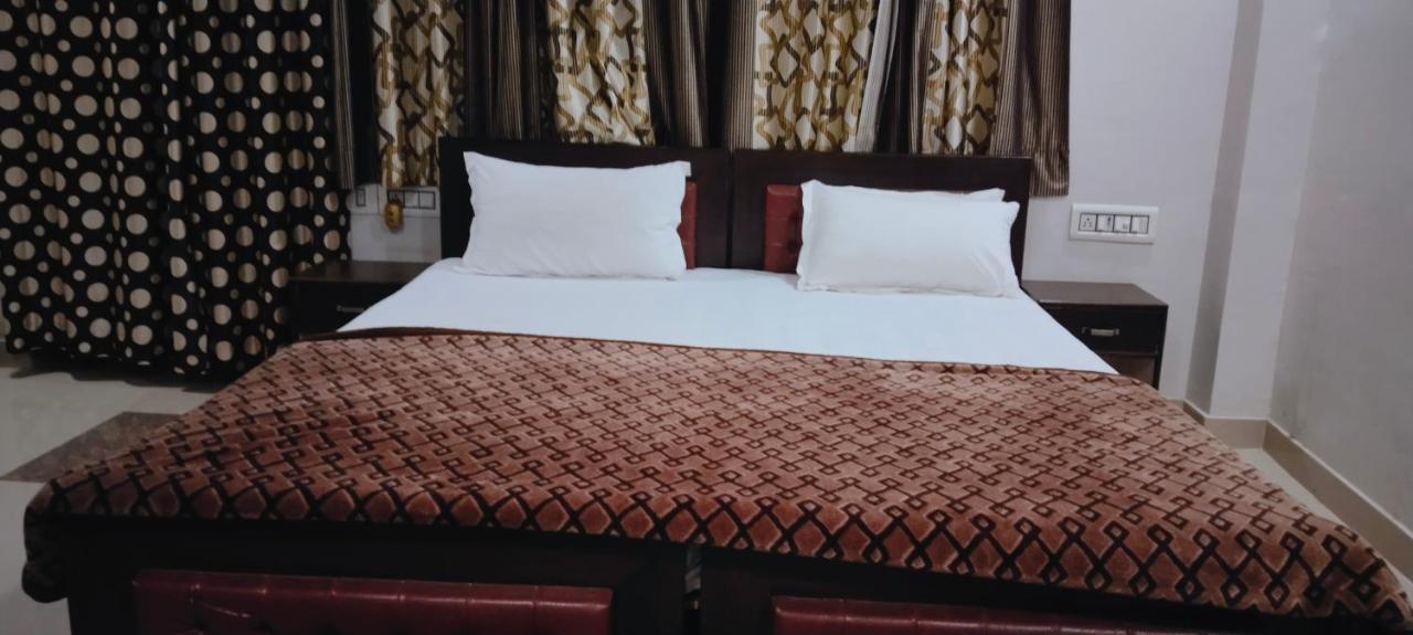 סוואי מדופור Tiger Guest House מראה חיצוני תמונה