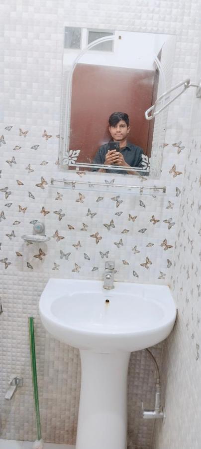 סוואי מדופור Tiger Guest House מראה חיצוני תמונה