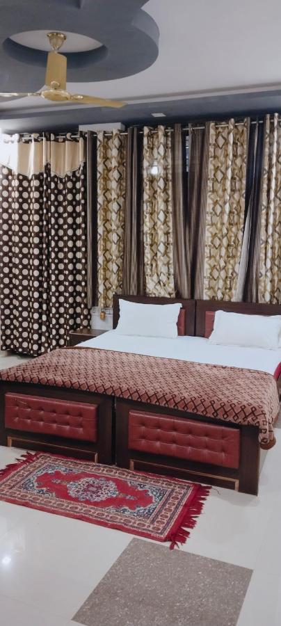 סוואי מדופור Tiger Guest House מראה חיצוני תמונה